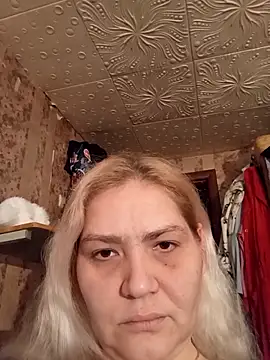 Snapshot of Minna_Jeannie chatting on 10.27.25 Minna Jeannie online show from 10.27.25