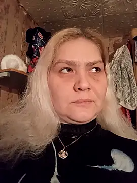 Snapshot of Minna_Jeannie chatting on 10.31.25 Minna Jeannie online show from 10.31.25