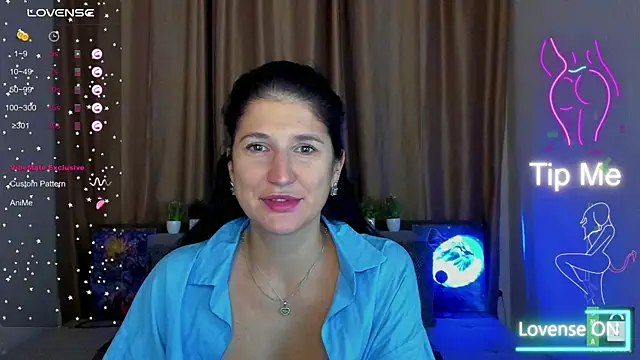 Alianna Solo Kisses online show from 10.31.25