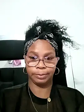 Melanie candy  online show from 10.01.25