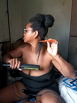 Melanie candy  online show from 10.08.25