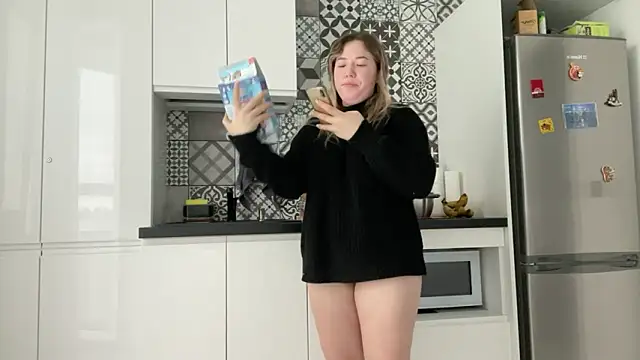 Embersweetbunny online show from 01.29.25