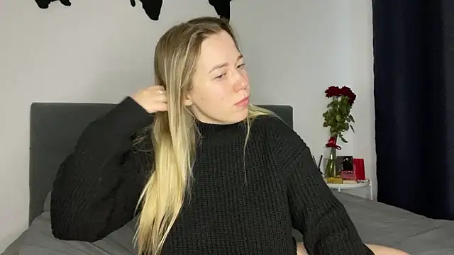 Embersweetbunny online show from 01.30.25