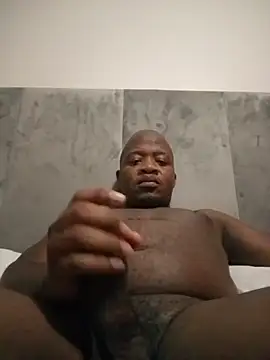 Snapshot of shotgunDee chatting on 11.24.25 shotgunDee online show from 11.24.25