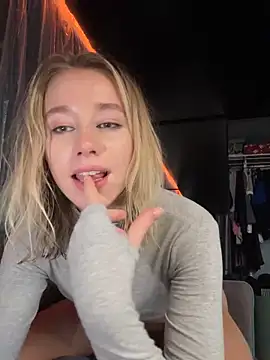 SSSATIVA model online show from 03.12.25