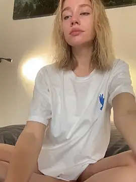 SSSATIVA model online show from 03.23.25