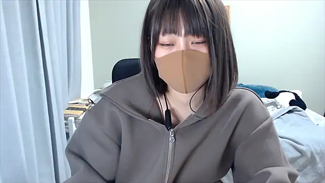 Snapshot of izumi__123 chatting on 12.05.24 izumi 123 online show from 12.05.24