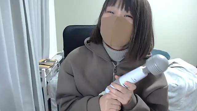 Snapshot of izumi__123 chatting on 12.07.24 izumi 123 online show from 12.07.24