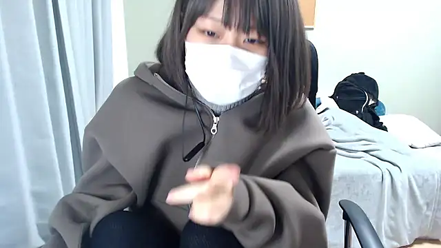 Snapshot of izumi__123 chatting on 12.10.24 izumi 123 online show from 12.10.24