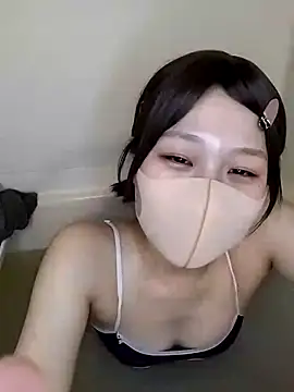 Snapshot of izumi__123 chatting on 12.27.24 izumi 123 online show from 12.27.24