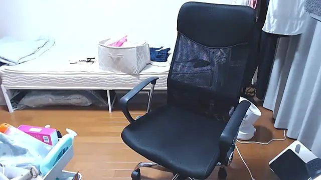 Snapshot of izumi__123 chatting on 10.10.25 izumi 123 online show from 10.10.25