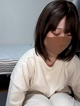 Snapshot of izumi__123 chatting on 11.04.25 izumi 123 online show from 11.04.25