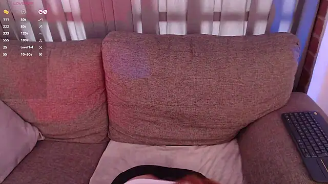 Snapshot of lia_huan chatting on 03.22.25 lia huan online show from 03.22.25