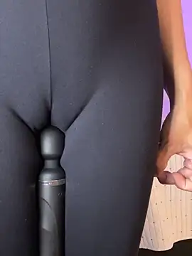 Snapshot of lia_huan chatting on 10.01.25 lia huan online show from 10.01.25