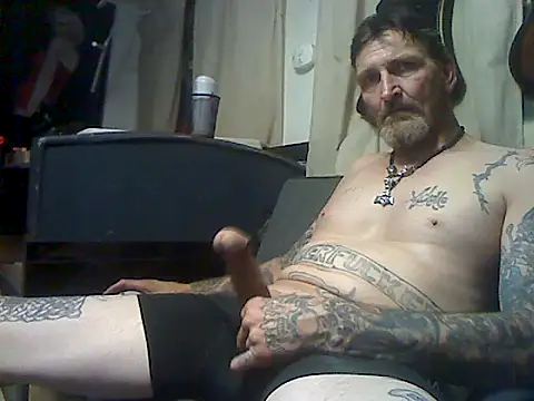 Snapshot of 2Hot2gether69 chatting on 10.12.25 2Hot2gether69 online show from 10.12.25