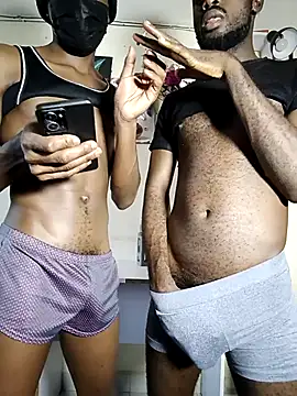 Snapshot of Moteroxz chatting on 10.02.25 Moteroxz online show from 10.02.25