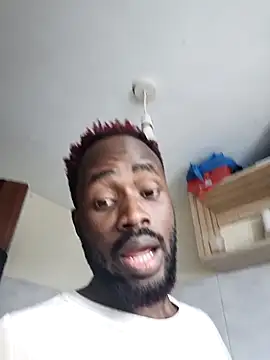 Snapshot of Moteroxz chatting on 10.08.25 Moteroxz online show from 10.08.25