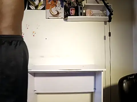 Snapshot of Moteroxz chatting on 10.27.25 Moteroxz online show from 10.27.25