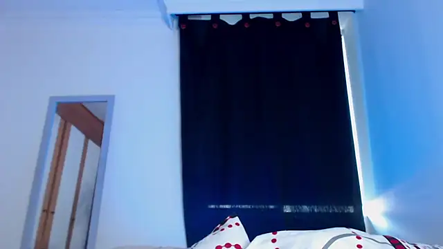 MiaStor online show from 04.14.26