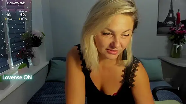 Snapshot of sweet___margaret chatting on 11.05.25 sweet margaret online show from 11.05.25