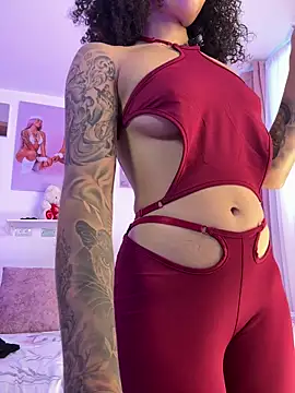 pretty pettite online show from 04.18.26