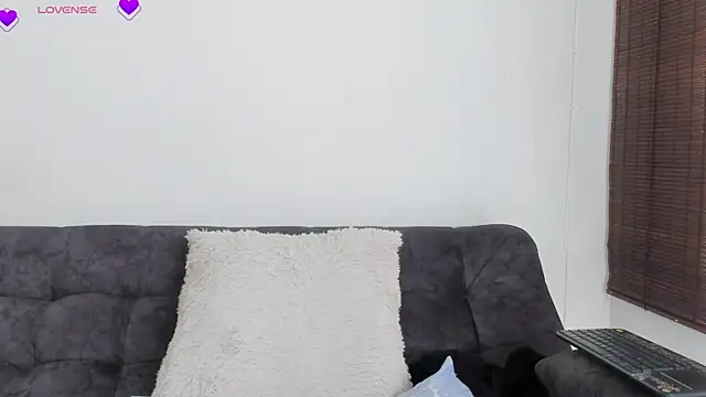 VeronicaTonu online show from 04.19.26