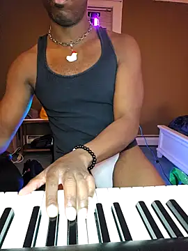 Snapshot of FrotandBicepsLover chatting on 01.14.26 FrotandBicepsLover online show from 01.14.26