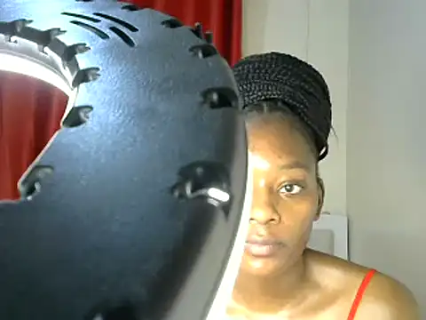 Snapshot of Queen_of_the_ring1 chatting on 02.13.25 Queen of the ring1 online show from 02.13.25