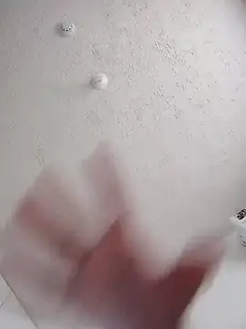 Snapshot of rossgreen77 chatting on 10.21.25 rossgreen77 online show from 10.21.25