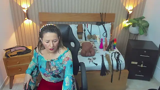 luciana ballesteros  online show from 10.03.25