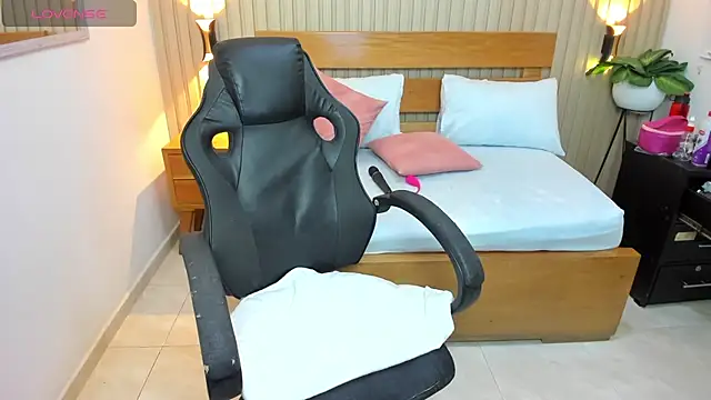 luciana ballesteros  online show from 03.14.26