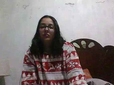 Snapshot of Samanthat33 chatting on 03.11.25 Samanthat33 online show from 03.11.25