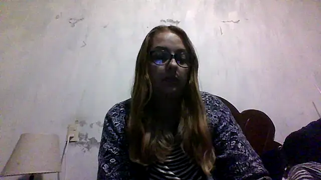 Snapshot of Samanthat33 chatting on 10.06.25 Samanthat33 online show from 10.06.25