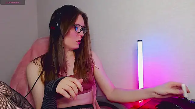 tracy cooper online show from 02.20.25