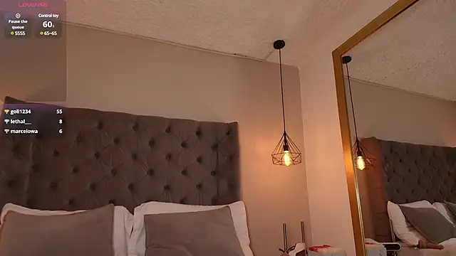 AngelinaRoss  online show from 12.15.24