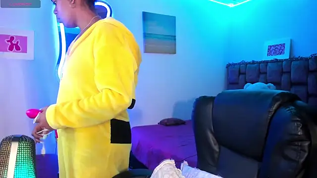 ladyrd1 online show from 12.31.24