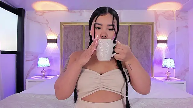 Snapshot of MarianaGarciaa__ chatting on 09.16.25 MarianaGarciaa online show from 09.16.25