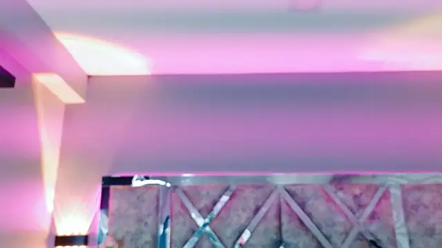 Snapshot of MarianaGarciaa__ chatting on 10.18.25 MarianaGarciaa online show from 10.18.25