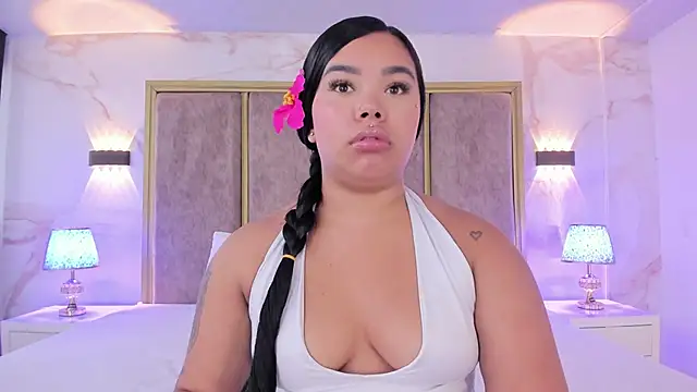 Snapshot of MarianaGarciaa__ chatting on 11.15.25 MarianaGarciaa online show from 11.15.25