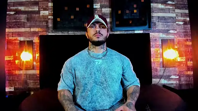 Van Velckan online show from 02.15.25