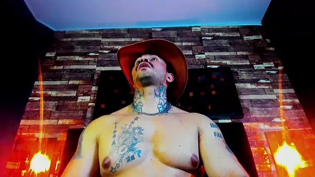 Van Velckan online show from 03.08.25