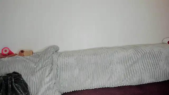 Mlleeffy online show from 12.14.25