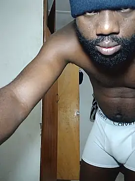 Snapshot of Longblackhardd chatting on 03.19.25 Longblackhardd online show from 03.19.25