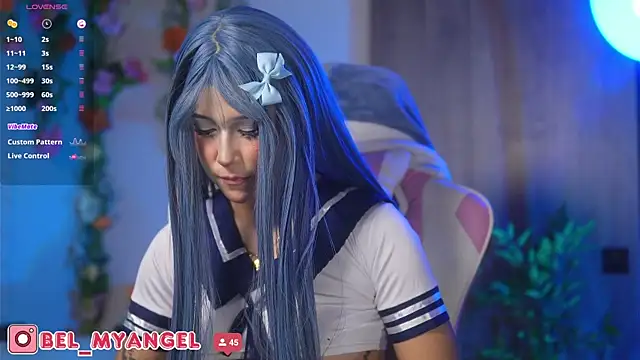 Snapshot of Bella-Franco chatting on 10.30.25 Bella-Franco online show from 10.30.25