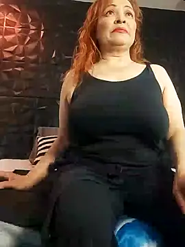 Snapshot of Wife_sexxx chatting on 12.18.24 Wife sexxx online show from 12.18.24