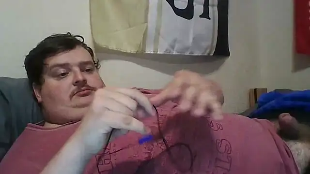 Snapshot of YelpedAverting chatting on 09.24.25 YelpedAverting online show from 09.24.25