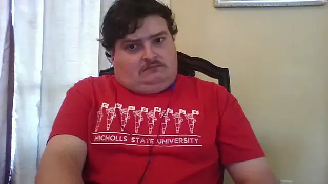 Snapshot of YelpedAverting chatting on 10.03.25 YelpedAverting online show from 10.03.25