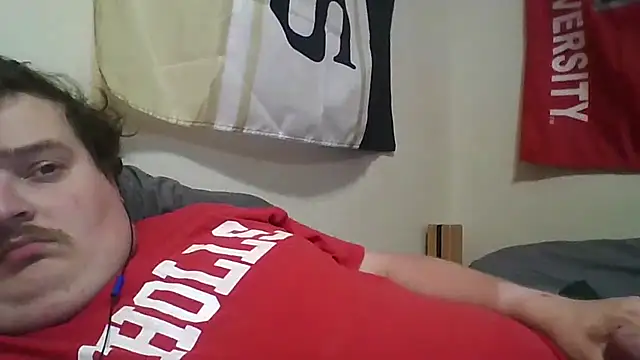 Snapshot of YelpedAverting chatting on 10.19.25 YelpedAverting online show from 10.19.25