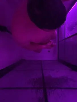 Snapshot of Fatswissassload chatting on 01.13.25 Fatswissassload online show from 01.13.25