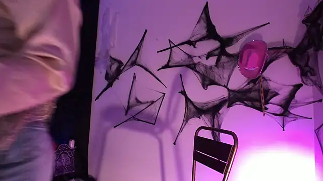 penny sweett  online show from 10.12.25